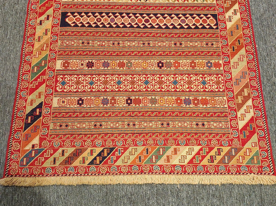 Adnan and Hasan Carpet and Kilim Store景点图片