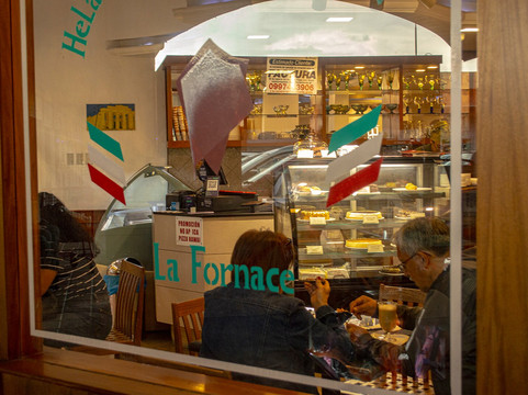 La Fornace - Plaza de Las Américas