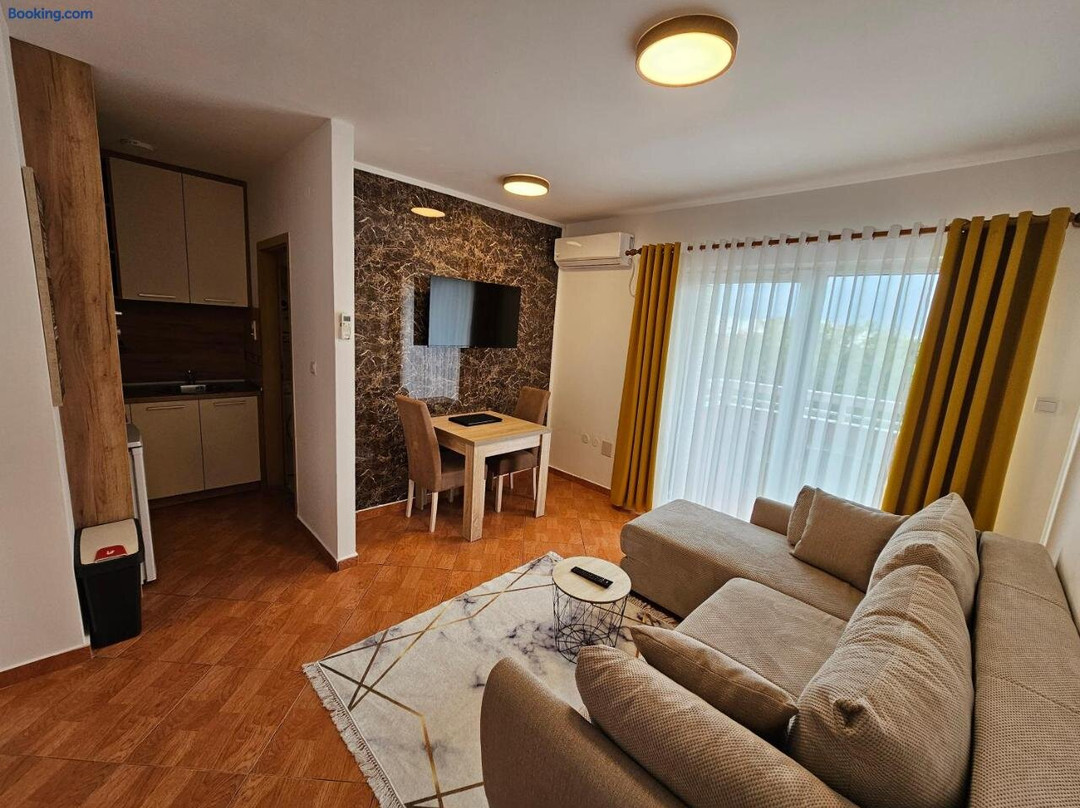 Dom M Apartments