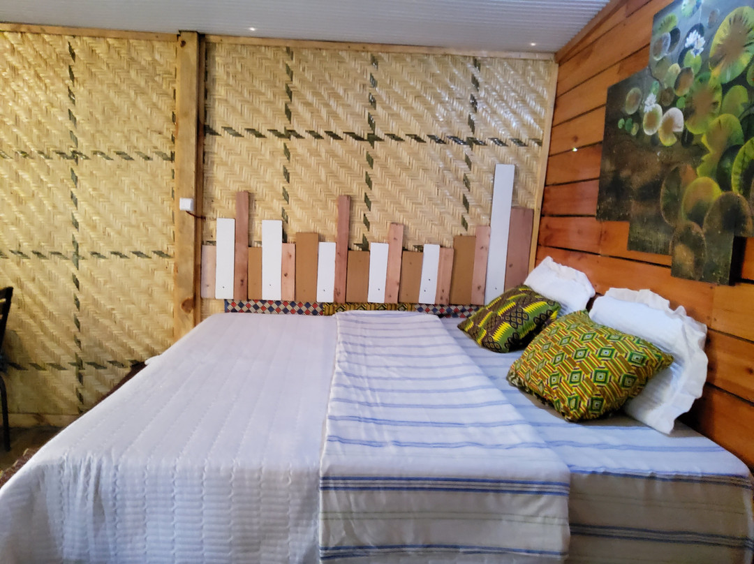 Volcanoes Forest Camp主图