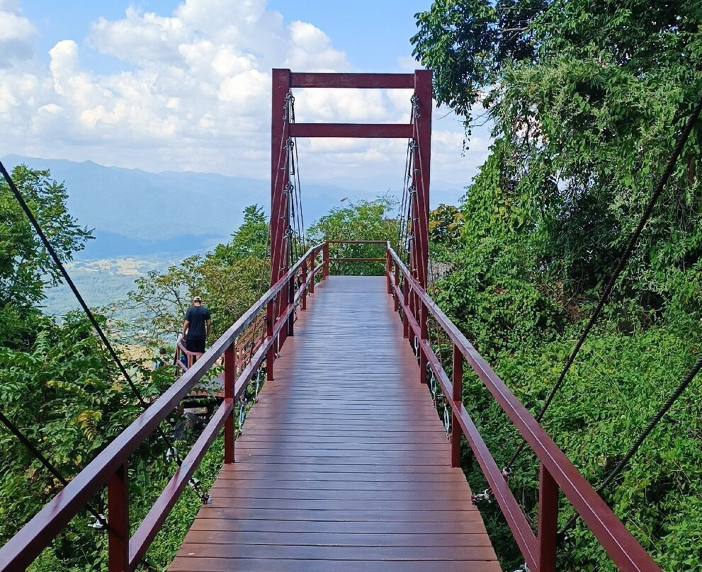 Wat Chaloem Phrakiat Phrachomklao Rachanuson-Wichet Nakhon必去景点