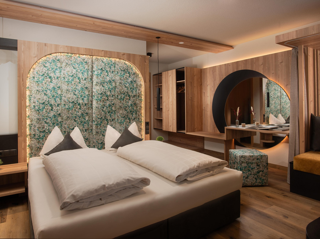 Martinshof Berg Herz Hotel主图