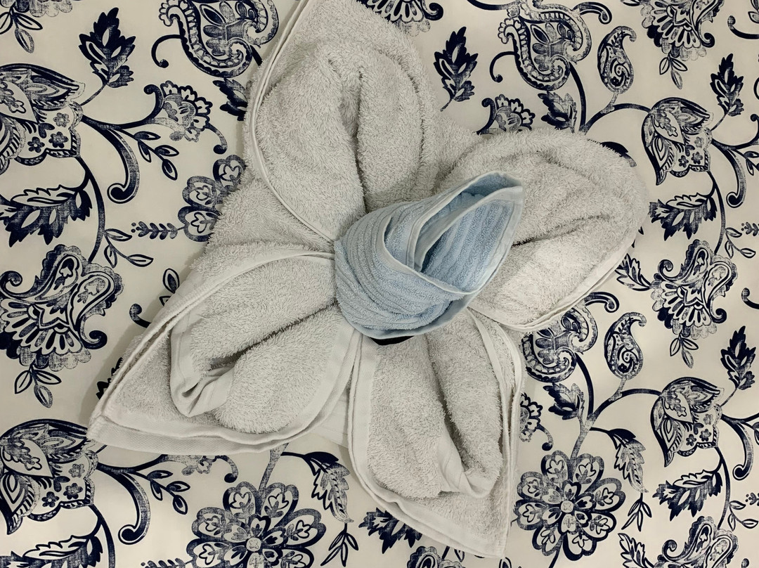 Tartaruga's Hotel and Pagudpud Yacht Club Restaurant主图