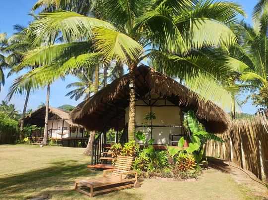 Binga Beach Glamping & Cabins