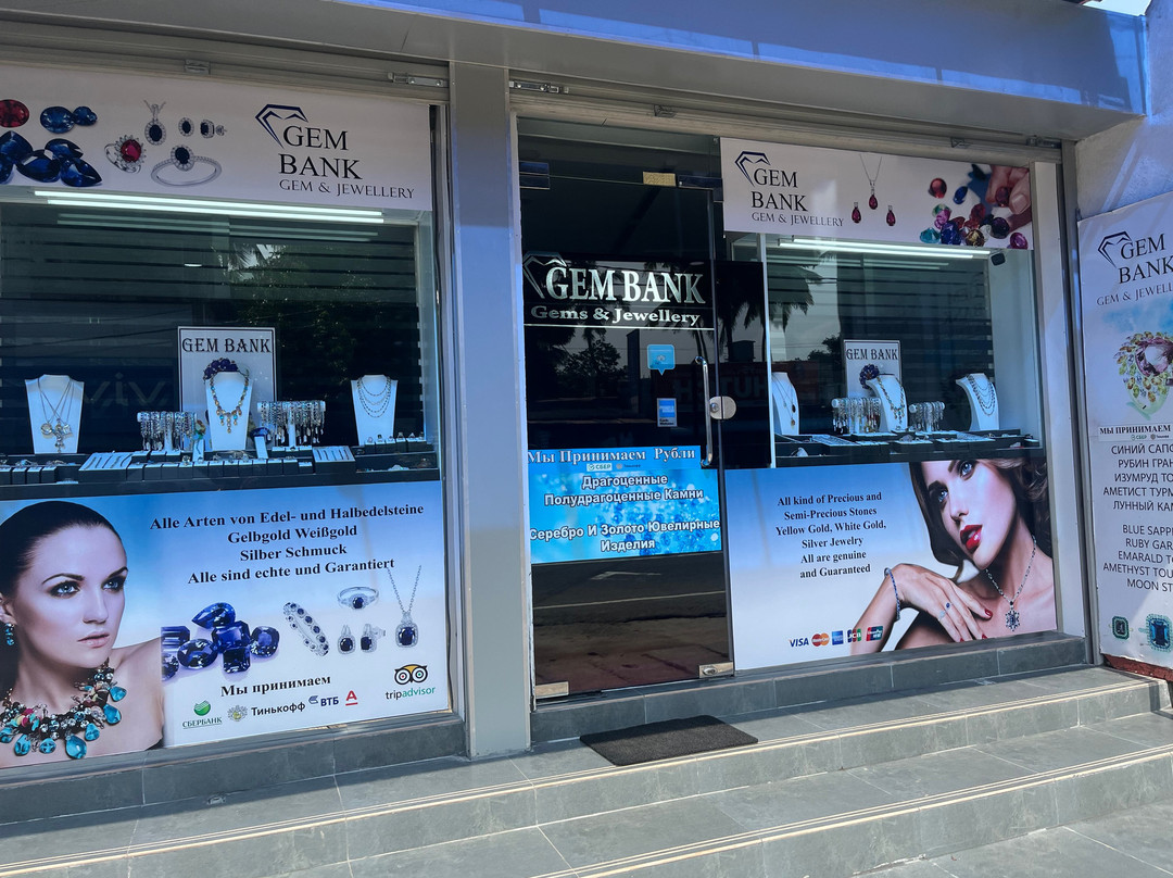 Gem Bank Gems & Jewellery-Aluthgama必去景点