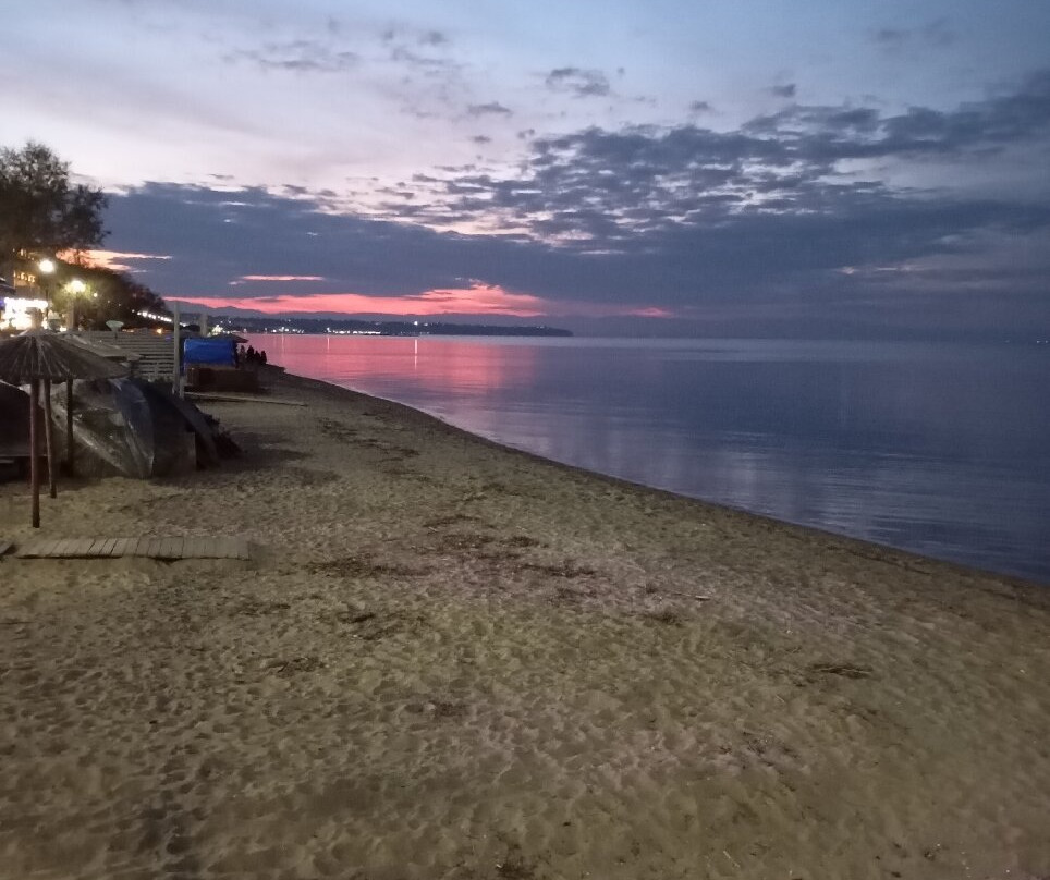 Peraia Beach景点图片