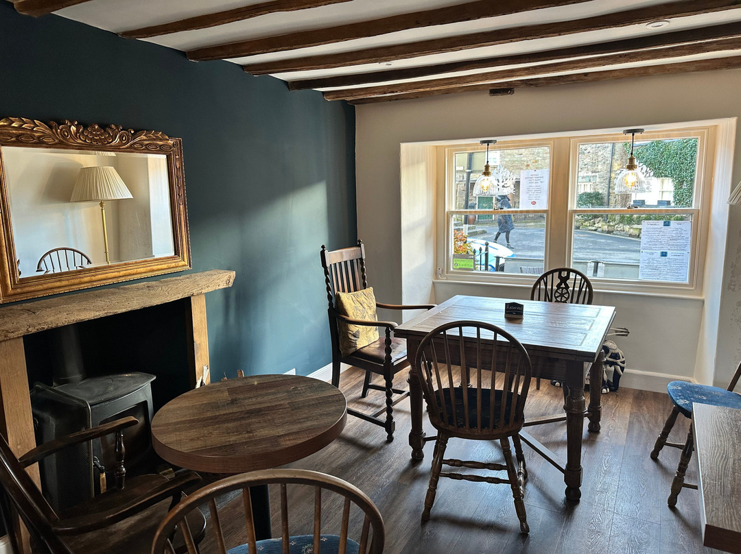 Coffee & Stays At Cartmel Square主图