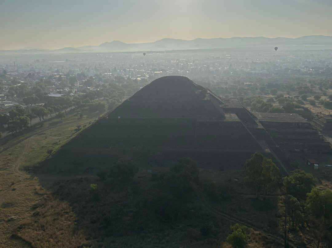 Teotihuacan Pyramids景点图片