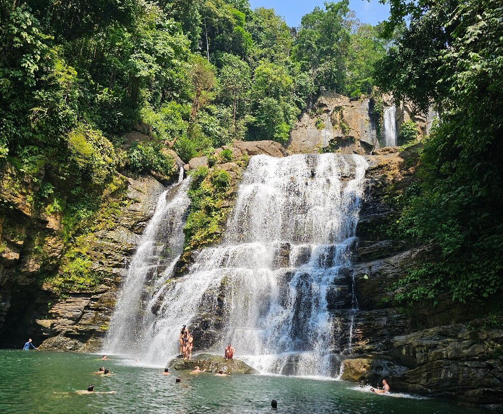 Nauyaca Waterfall Nature Park景点图片