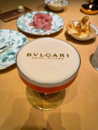 米兰宝格丽酒店主图