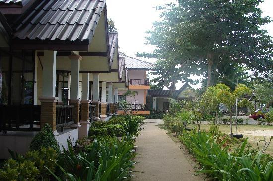 南努尔海滨度假酒店主图