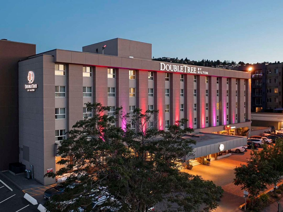 坎卢普斯希尔顿逸林酒店