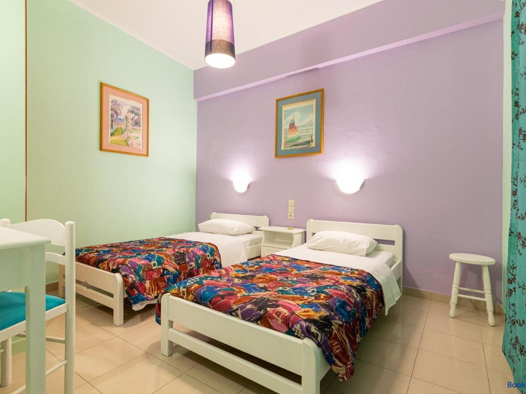 Ni-Mar Studios & Apartments
