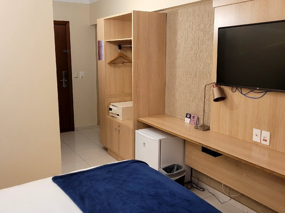 House Inn Hotel Anashopping