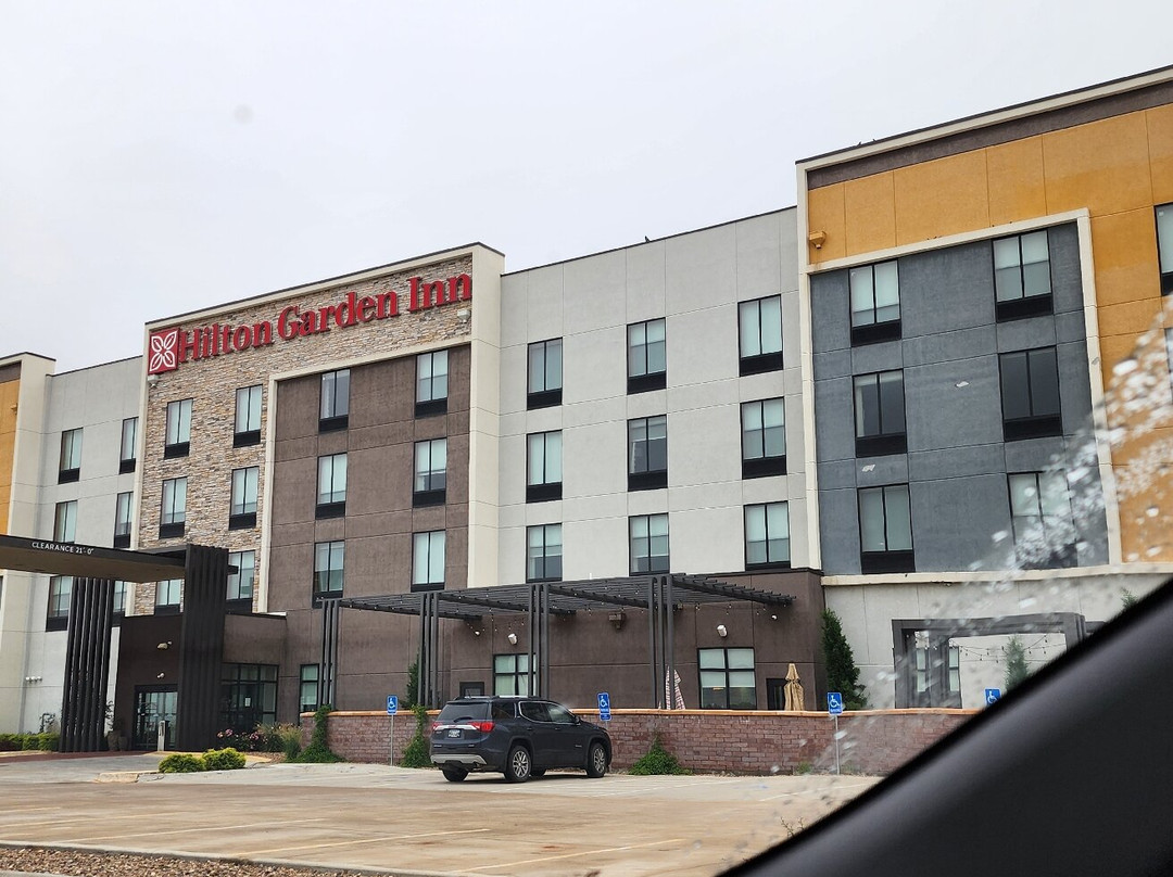 Hilton Garden Inn Hays主图