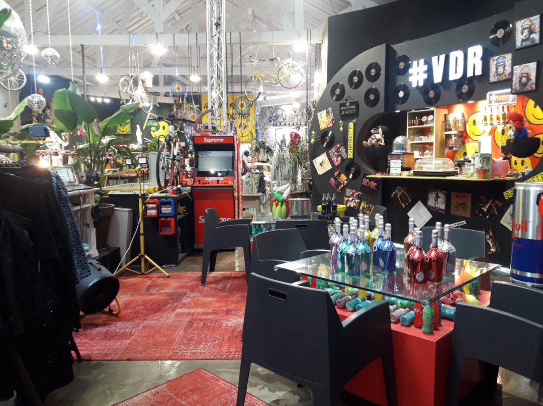 ZN Market Fashion Outlet-马托西纽什必去景点