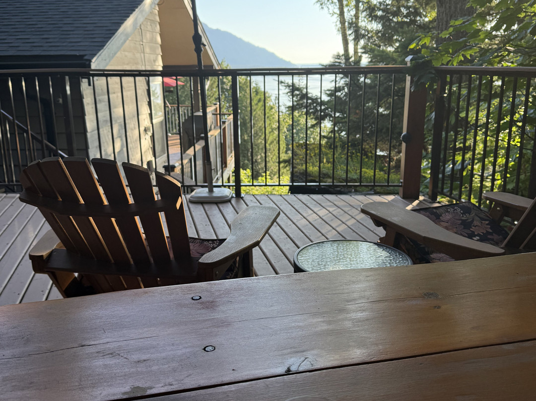 The Fraser River's Edge B&B Lodge主图