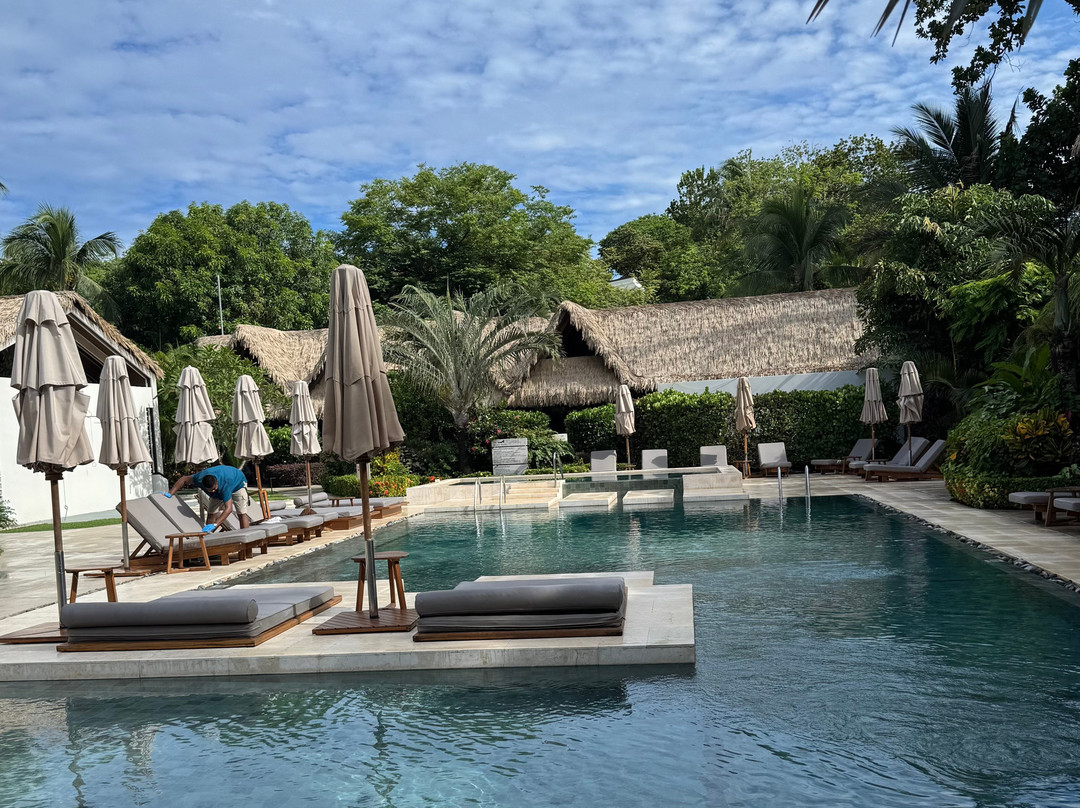 The Gilded Iguana Surf Hotel主图