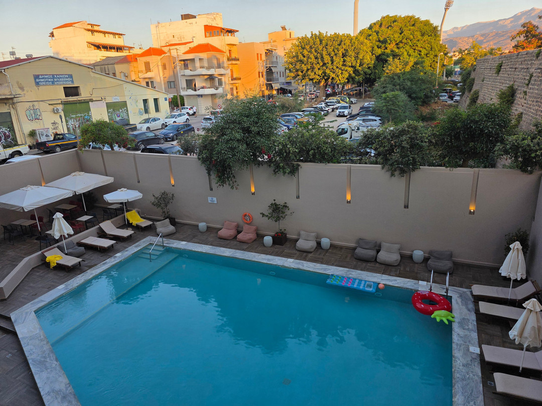 卡瑞缇酒店主图