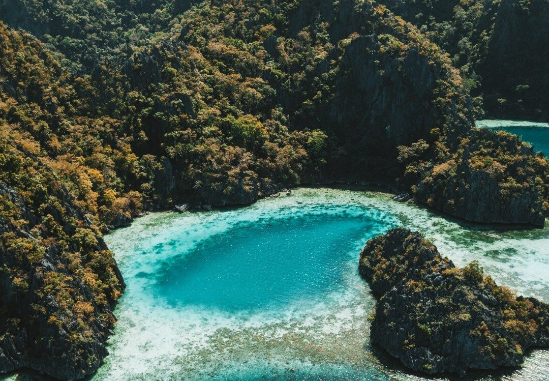 Lagum Advnture Philippines Coron Palawan