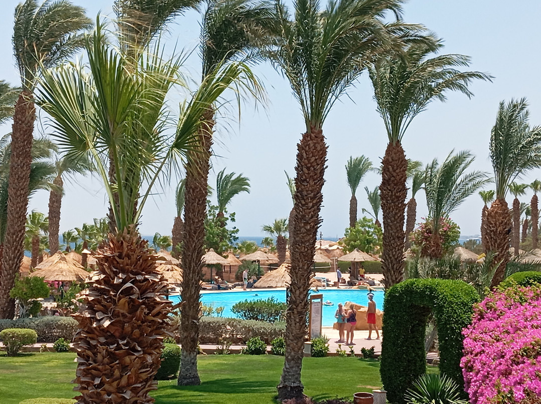 Lotus Bay Resort主图