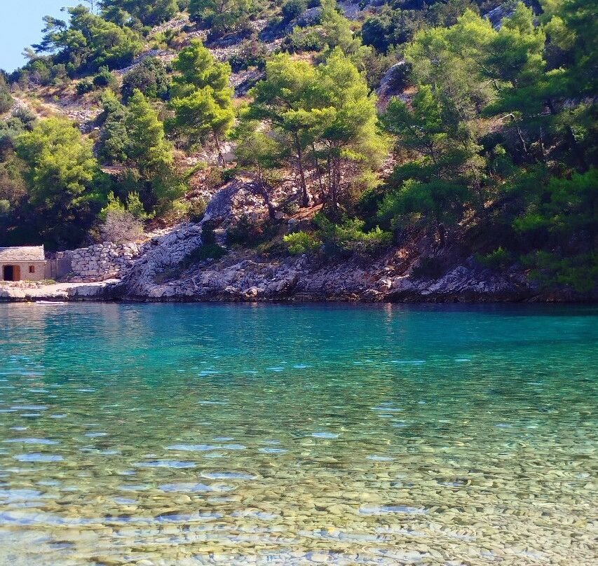 Mala Stiniva-耶尔萨必去景点