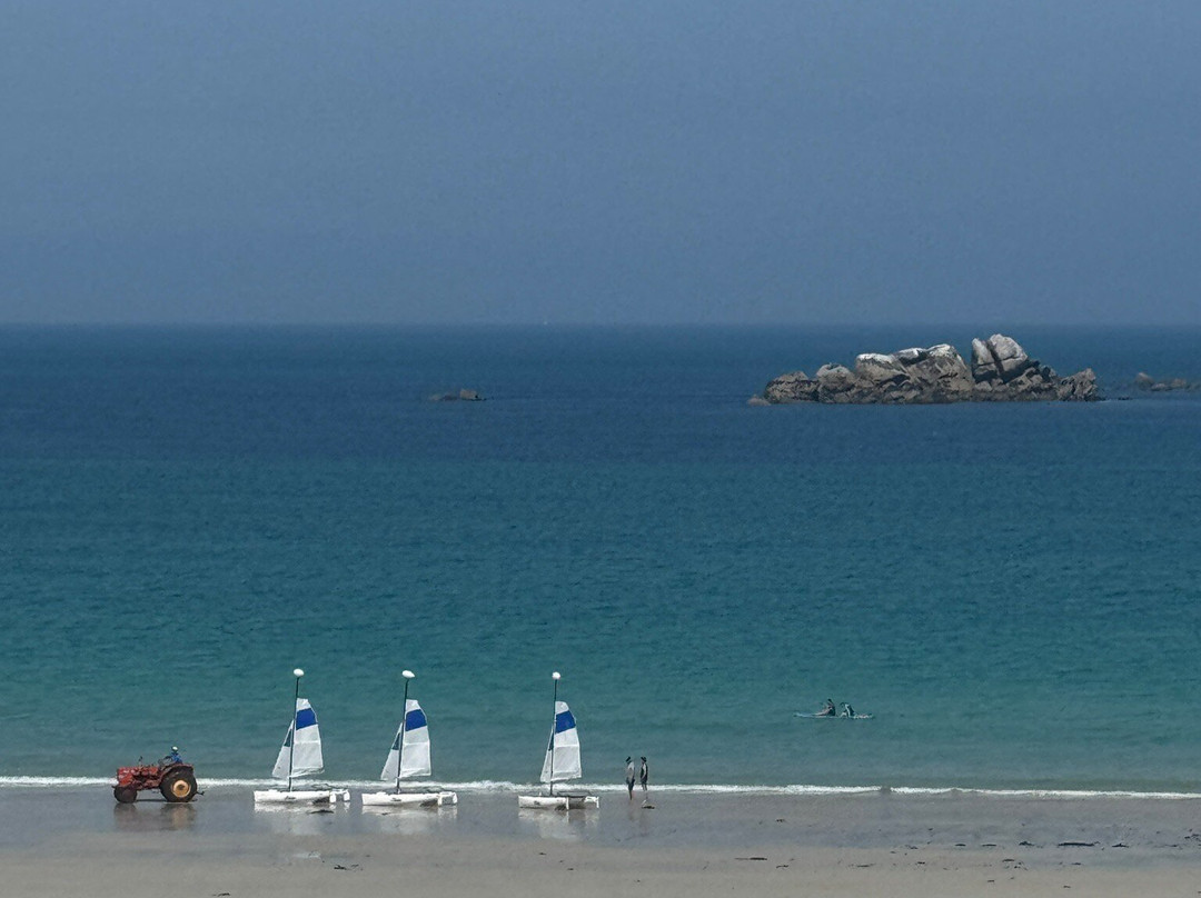 Plage Des Amiets-Cleder必去景点