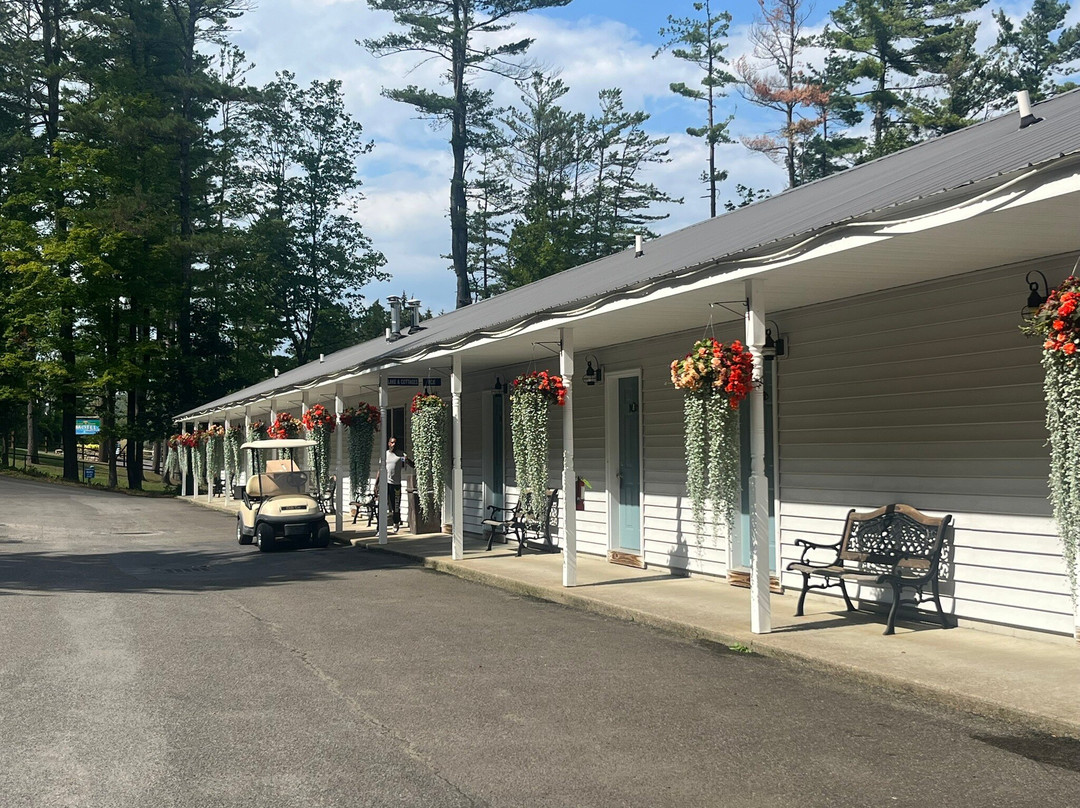 Bayside Inn & Marina主图