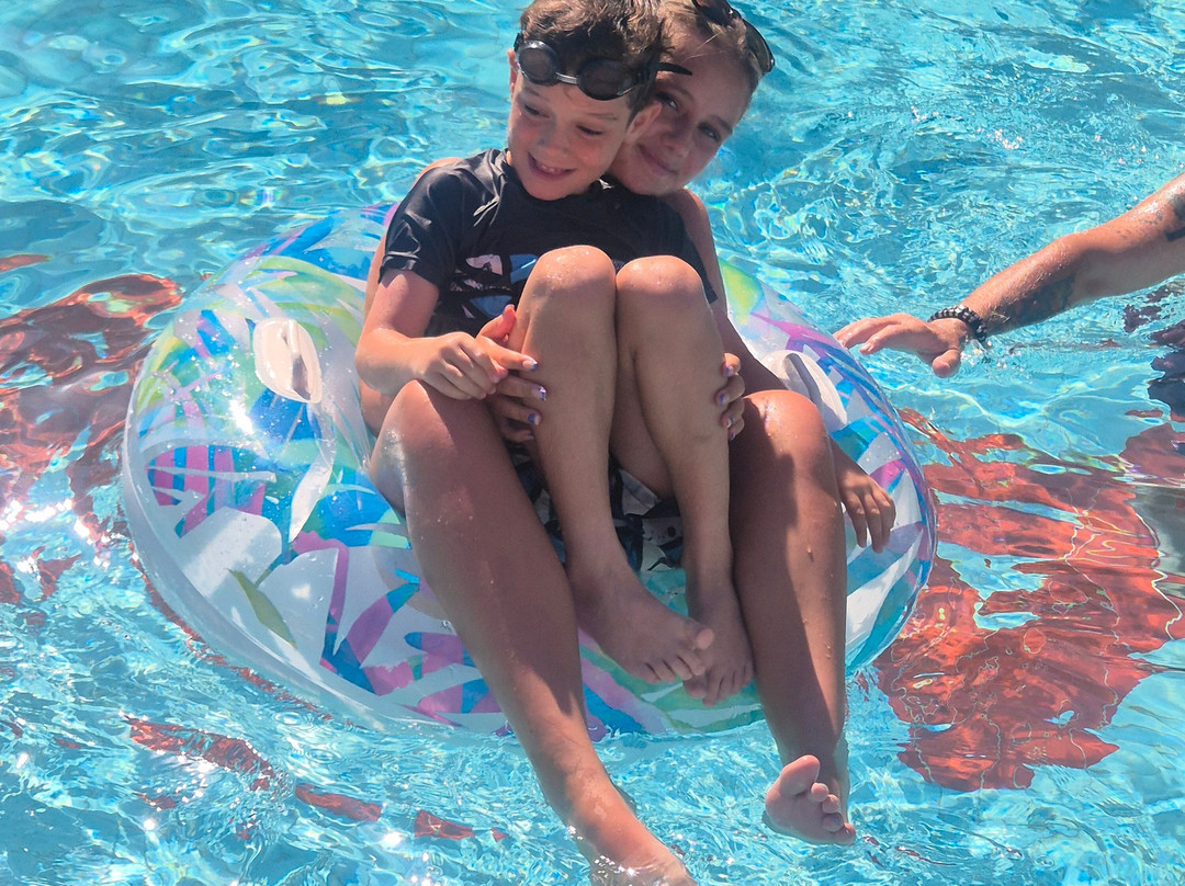 Panorama Studios Apartments主图