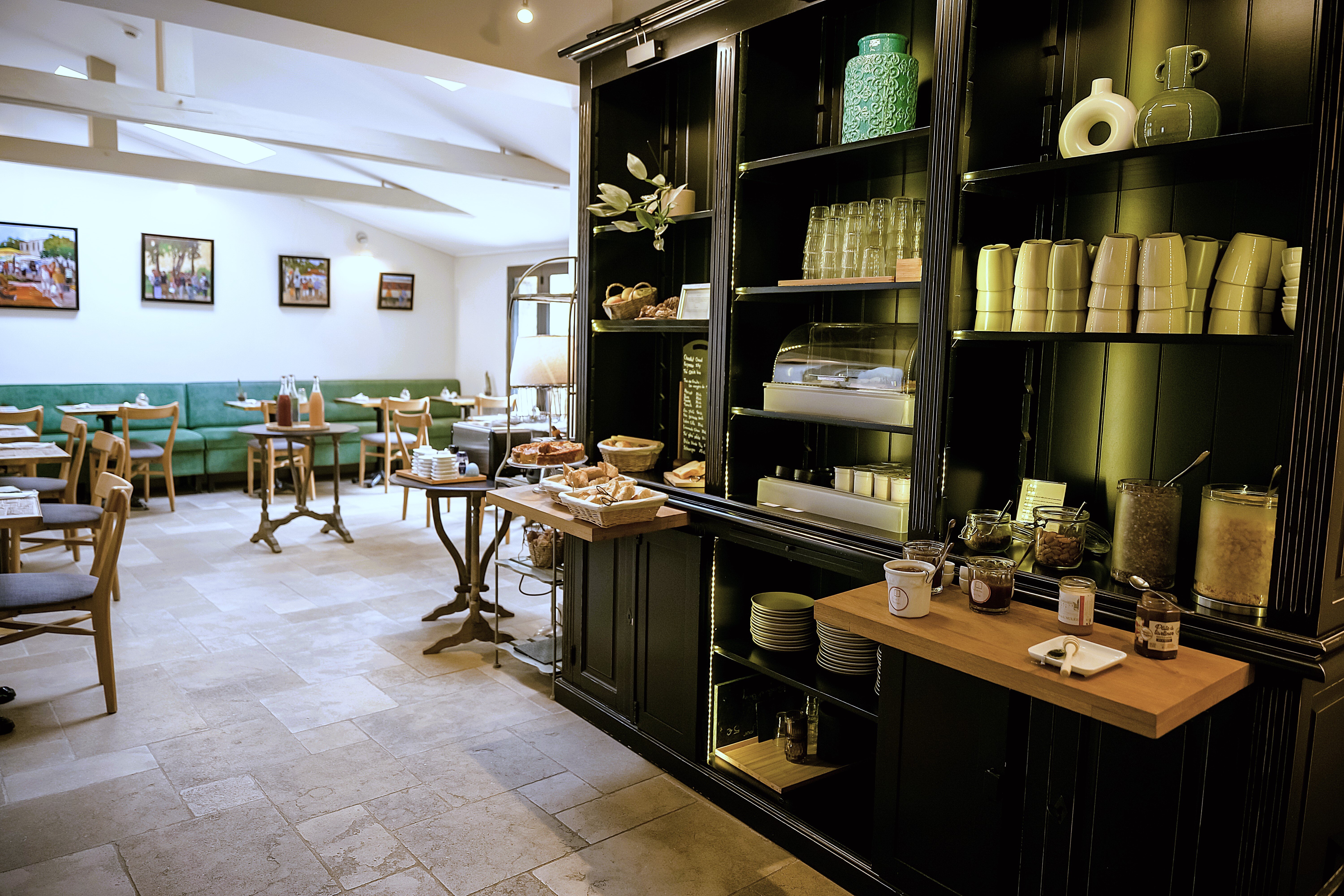 Hotel De Biencourt-餐饮