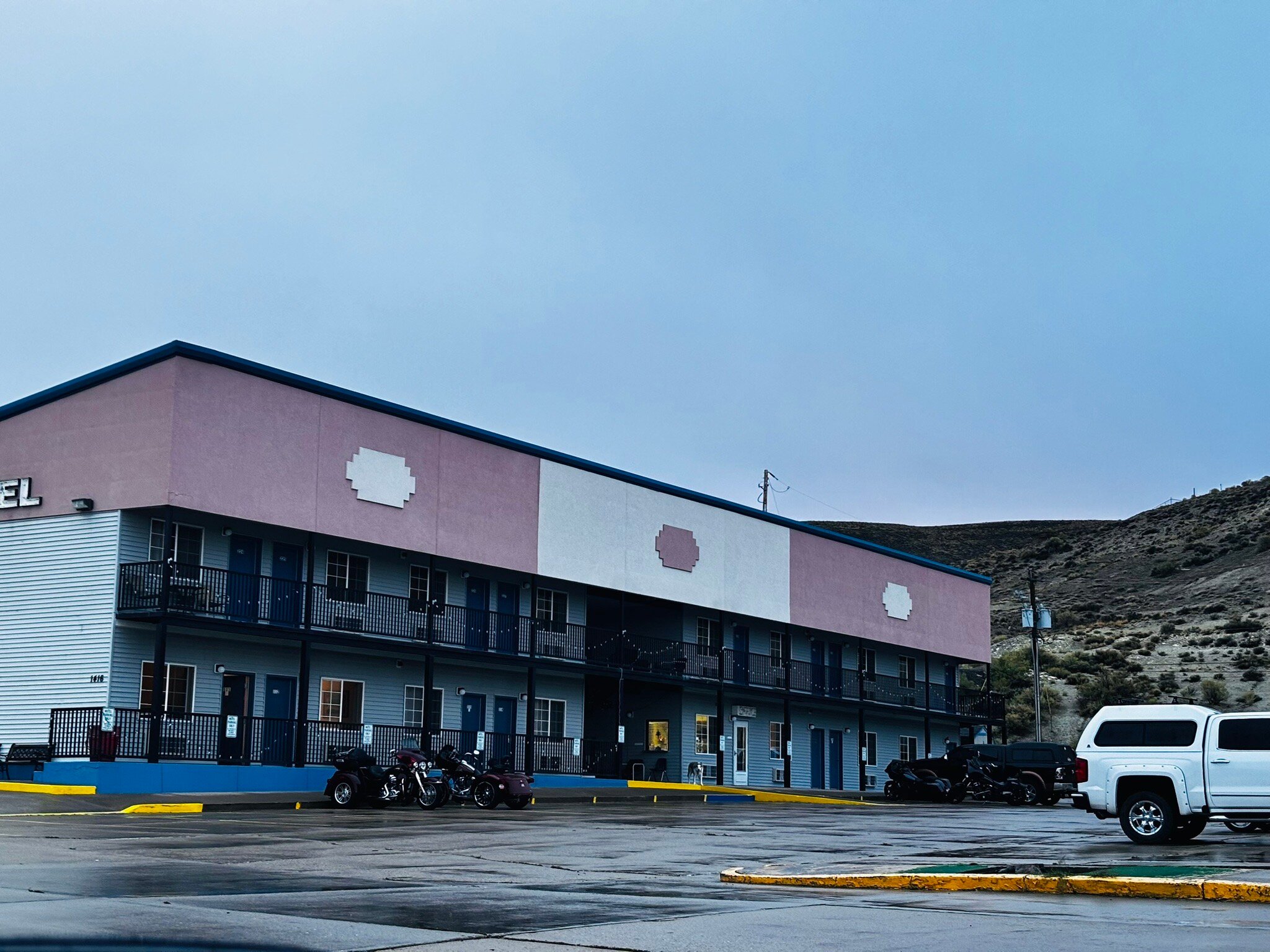 Little Bear Motel-官方