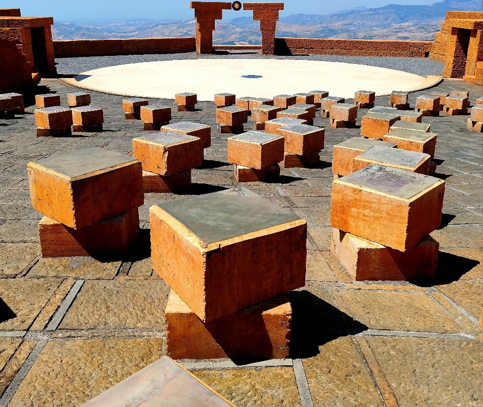 Teatro Andromeda-Santo Stefano Quisquina必去景点