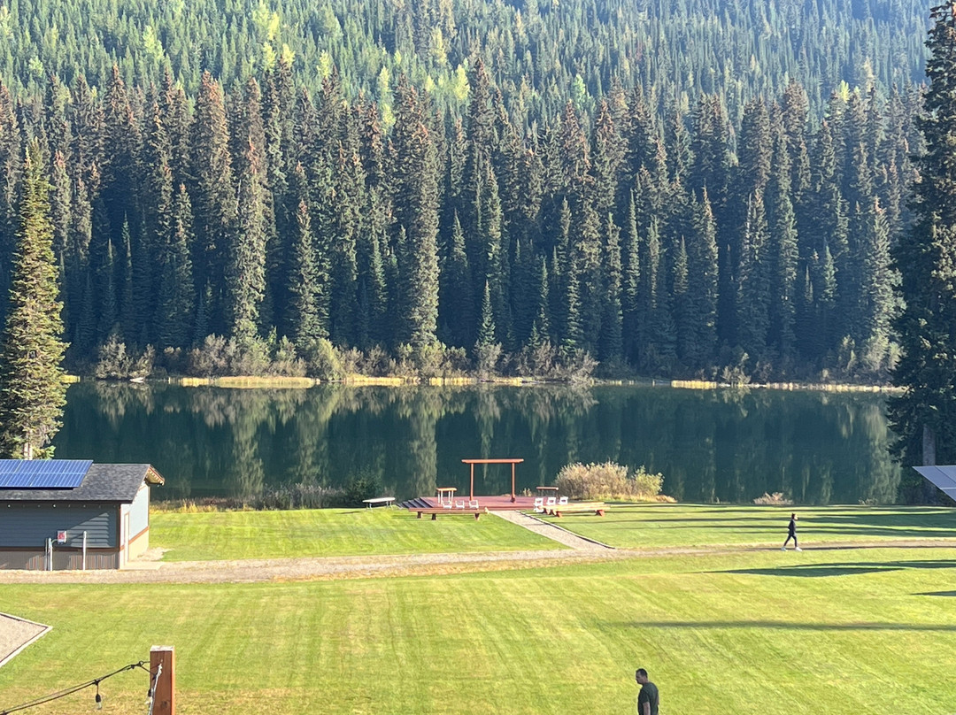 Gostlin Keefer Lake Lodge