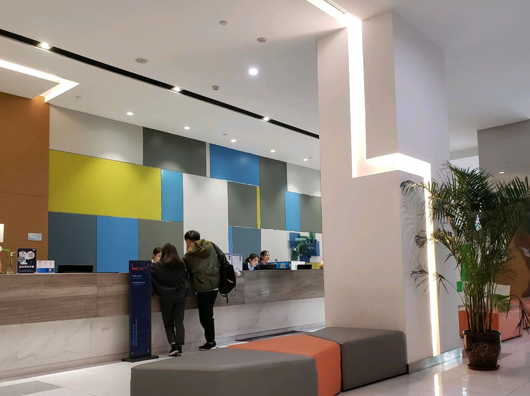 乐山广场智选假日酒店主图