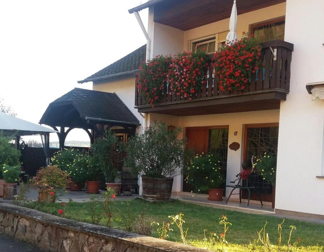 Michael Scholer WEINGUT & GASTEHAUS主图