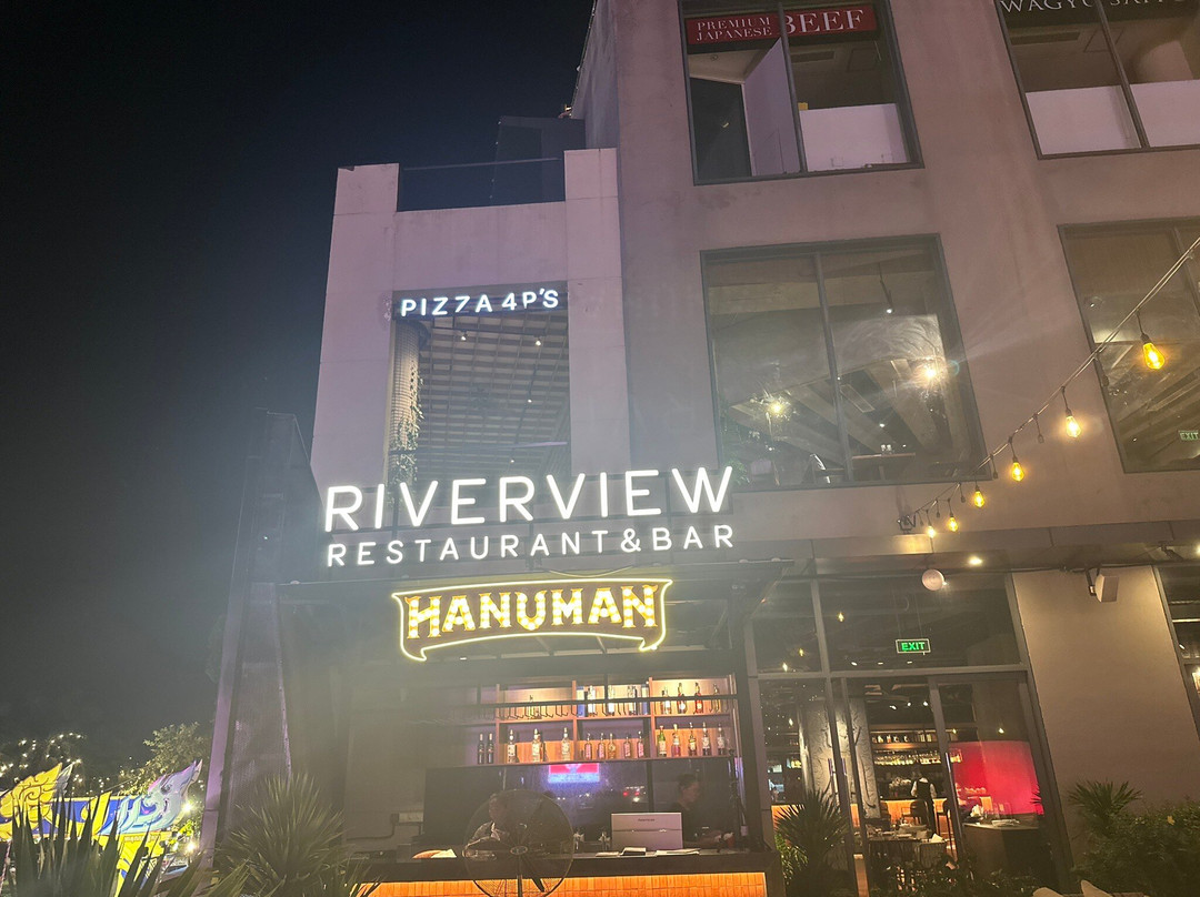 Riverview Restaurant & Bar