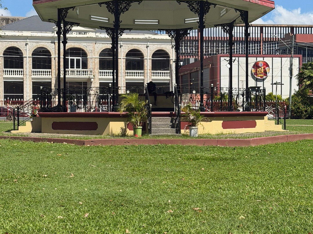 Woodford Square-西班牙港必去景点