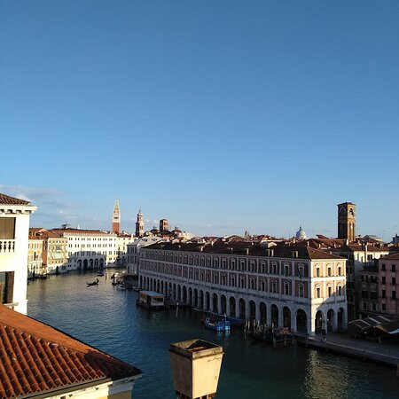 佛斯卡里宫殿酒店主图