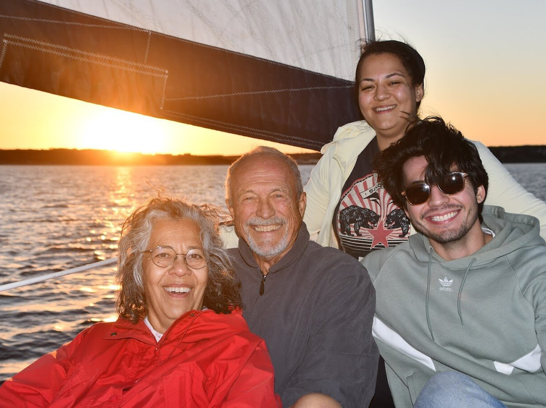 Sail Austin Charters - Private Tours-Lakeway必去景点