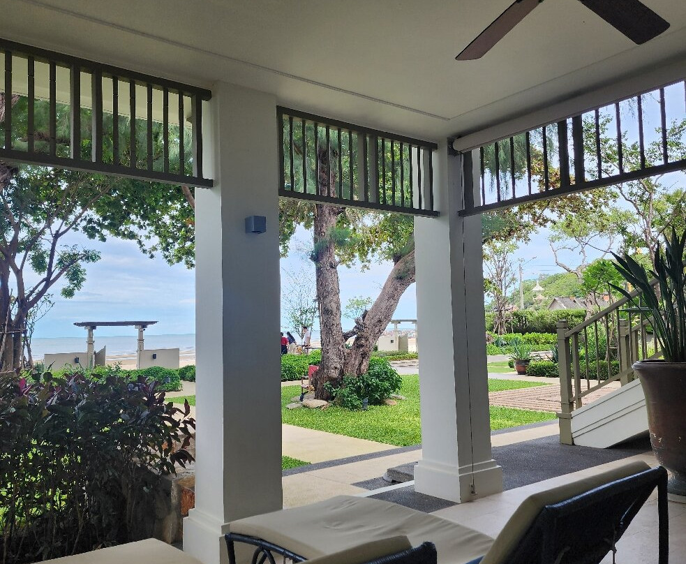 Charras Bhawan Hotel and Residences主图