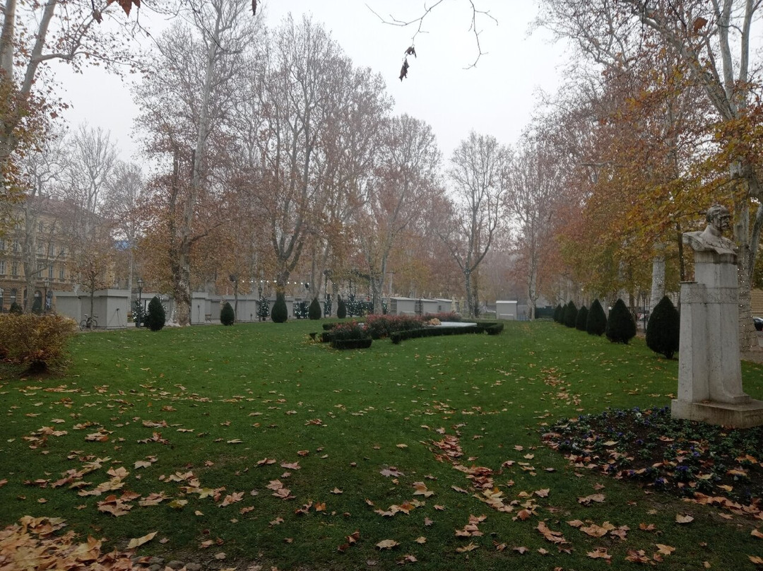 Zrinjevac-萨格勒布必去景点