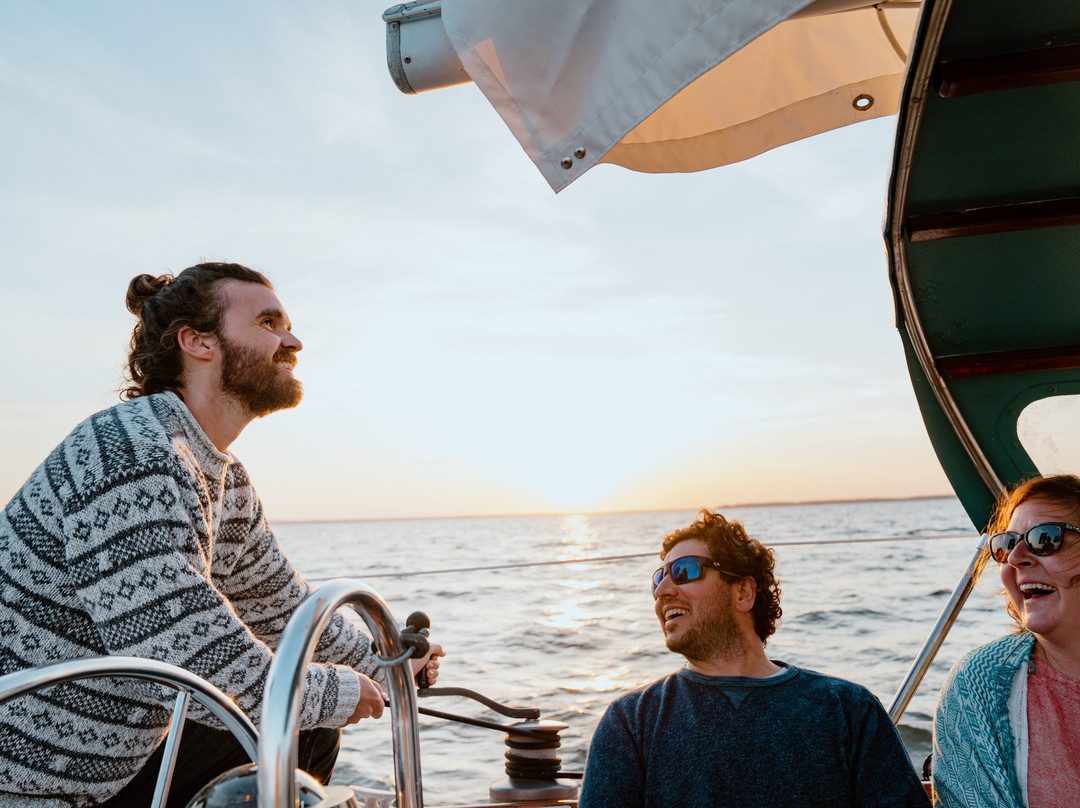 Sail and Surf Adventures-Irvington必去景点