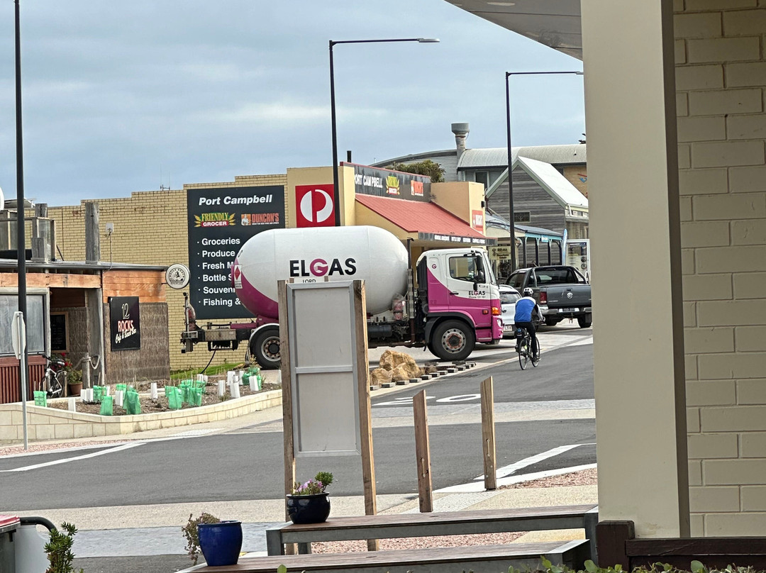 斯里弗默别墅酒店主图