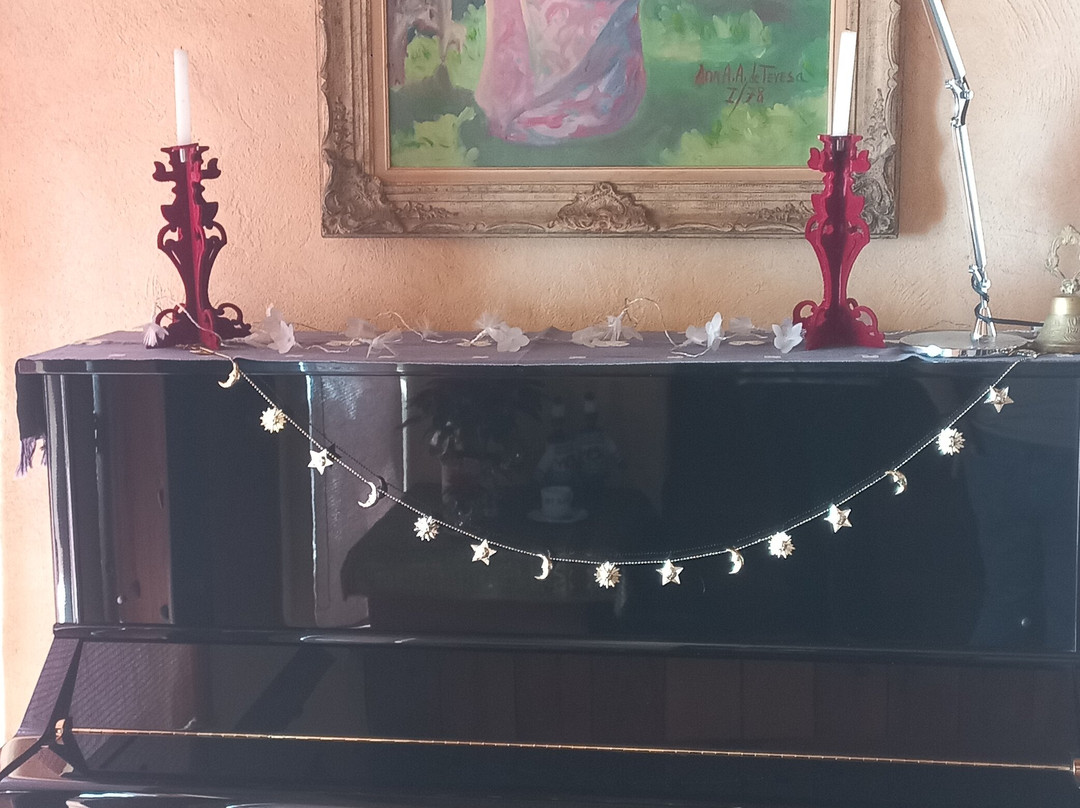 Las Luciérnagas主图