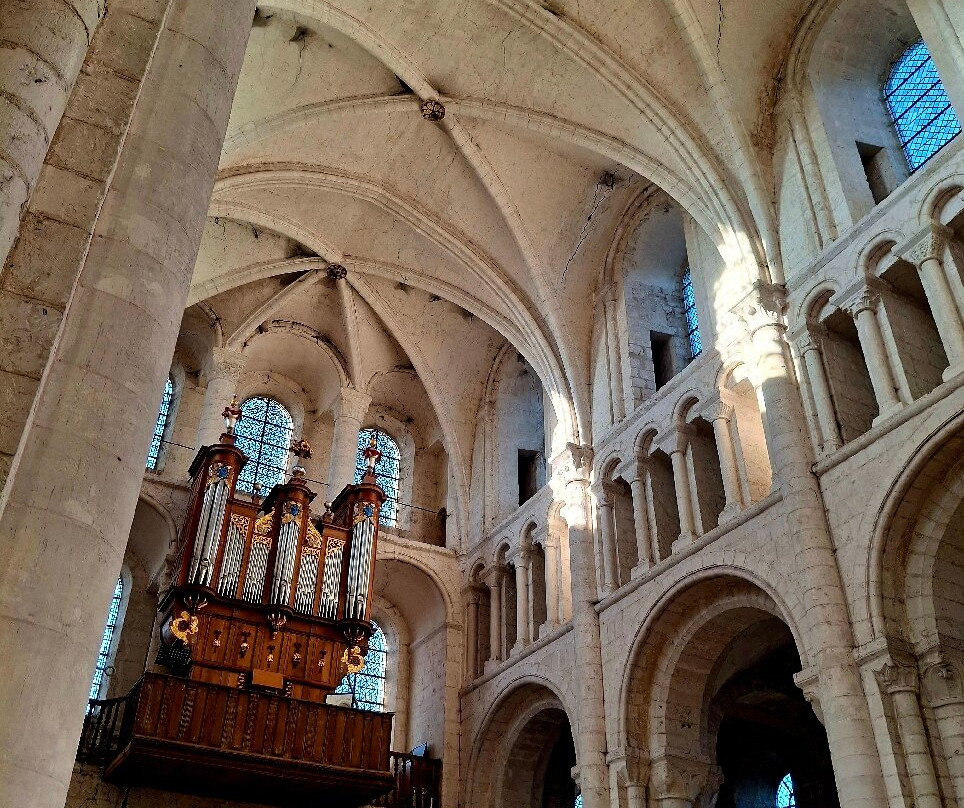 Abbaye Saint Georges de Boscherville-Saint-Martin-de-Boscherville必去景点