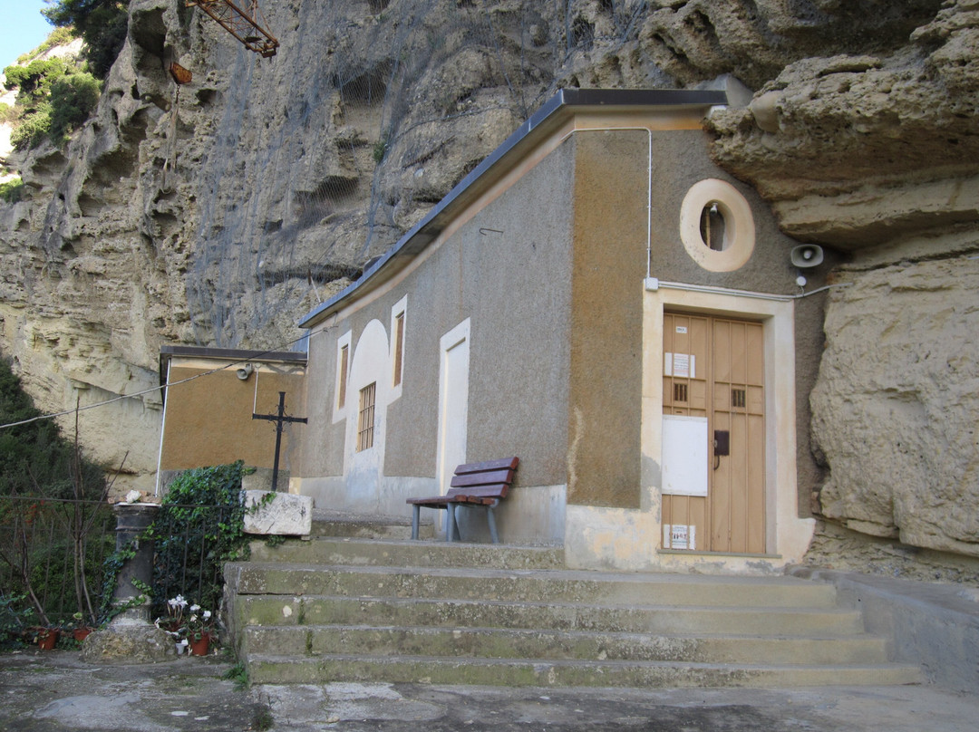 Santuario della Madonna delle Virtù-文蒂米利亚必去景点