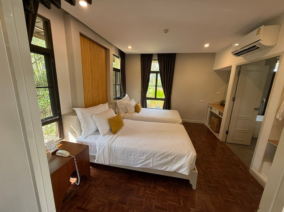 希拉伦酒店主图