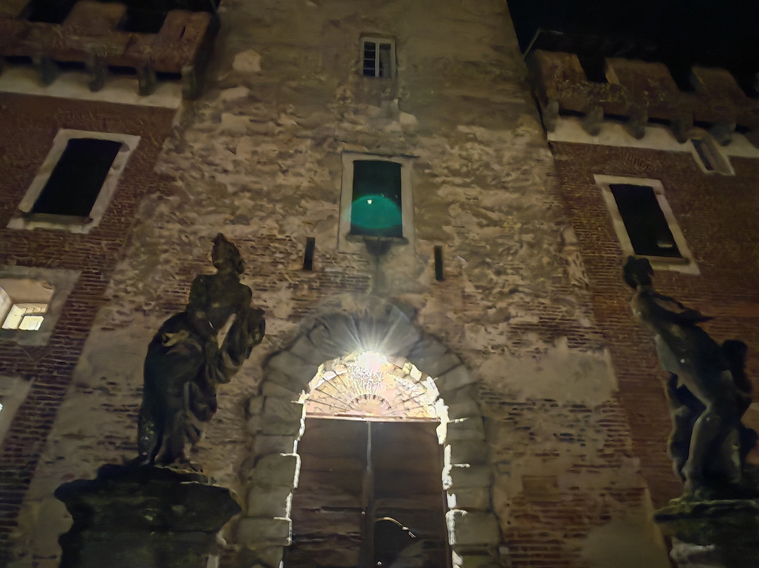 Castello Di Chignolo Po-Chignolo Po必去景点