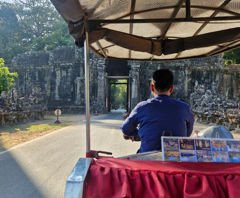 Tour With Kin-暹粒必去景点