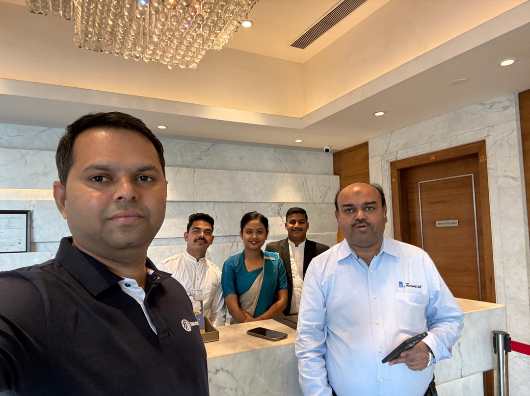 Hotel Singhania Sarovar Portico主图